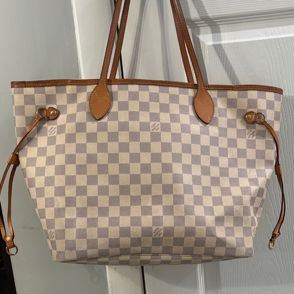 FINAL PRICE DROP Louis Vuitton Neverful MM